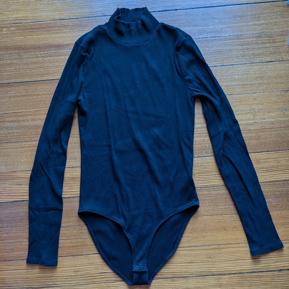 Black Ribbed Bodysuit - Picture 2 of 7